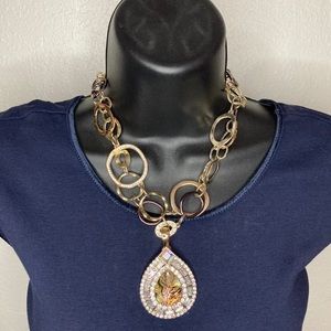 Premier Designs Necklace and Broach